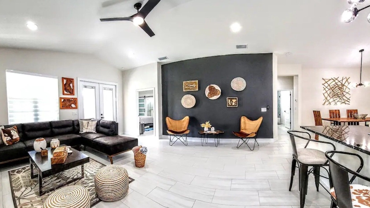 Photo of Livingroom in Pinecrest West Park