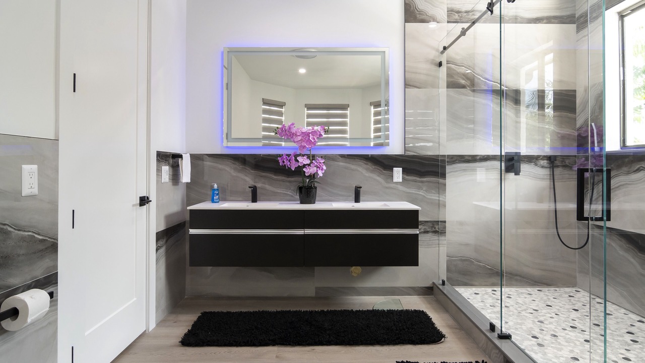 Photo of Bathroom in Ludlam