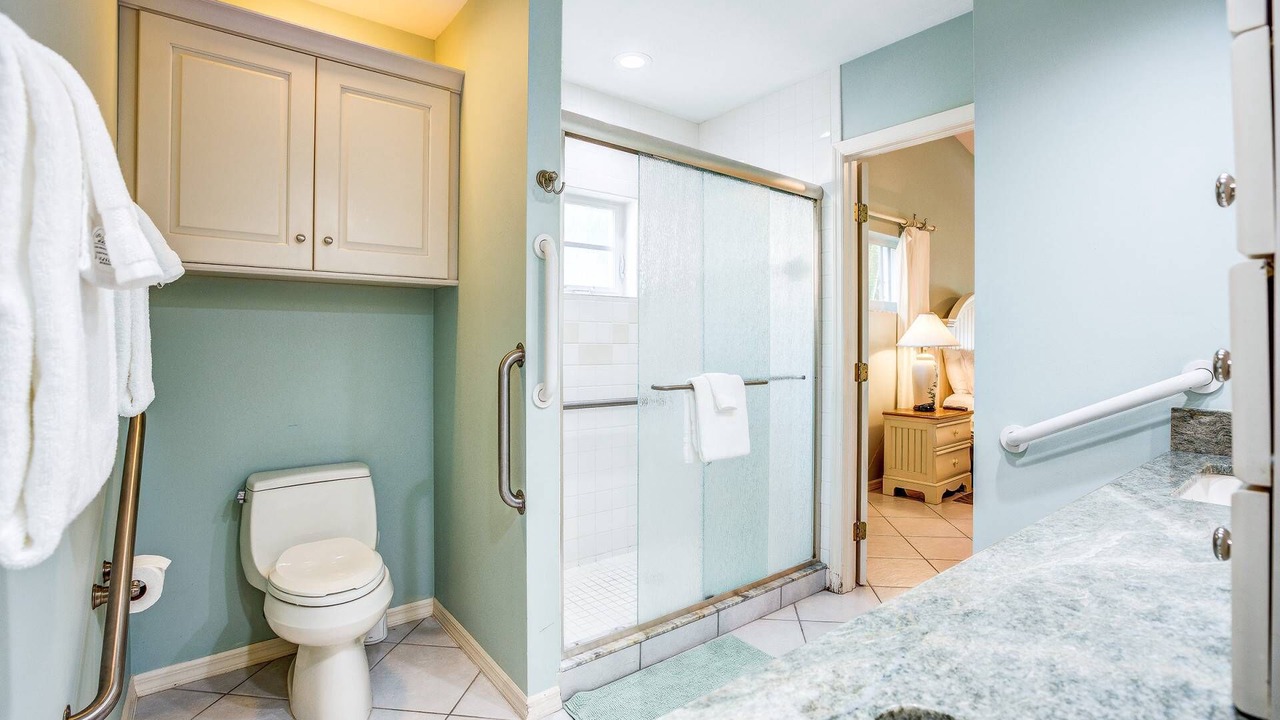 Photo of Bathroom in Coury
