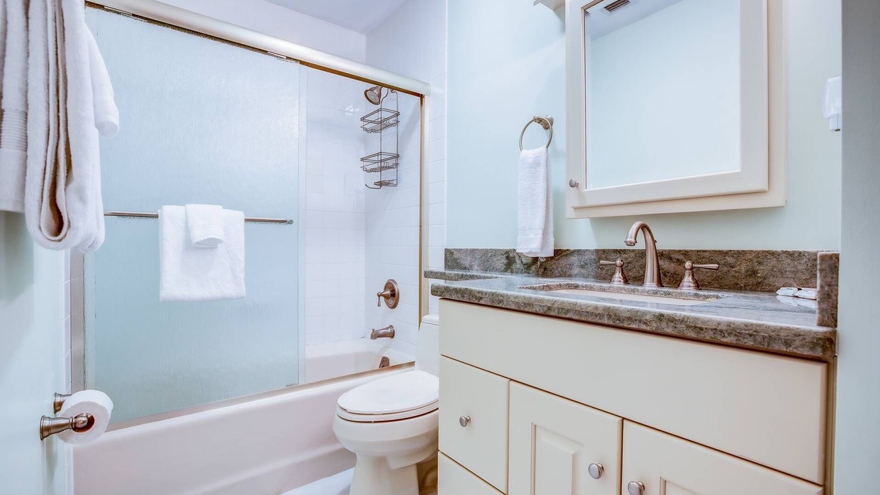 Photo of Bathroom in Coury