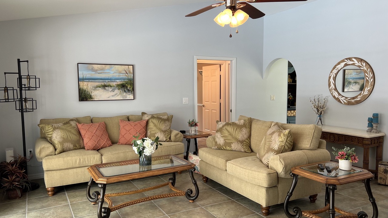 Photo of Livingroom in Sebastian Highlands