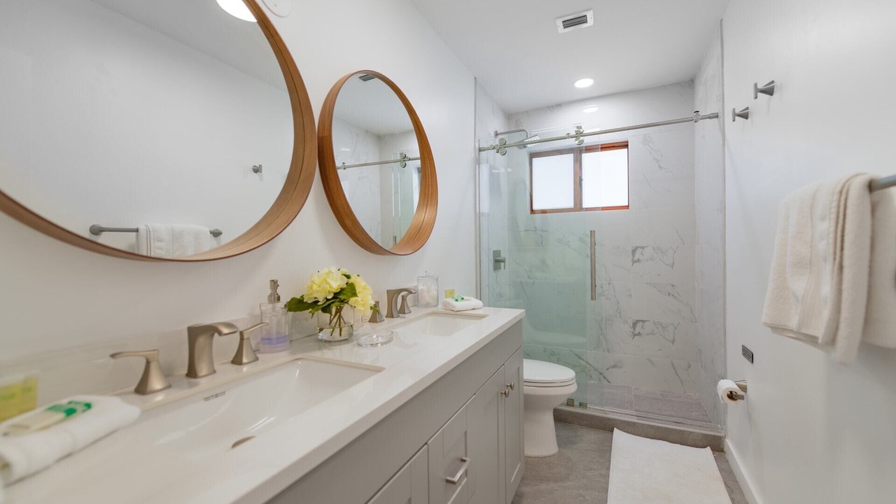 Photo of Bathroom in Olympia Heights