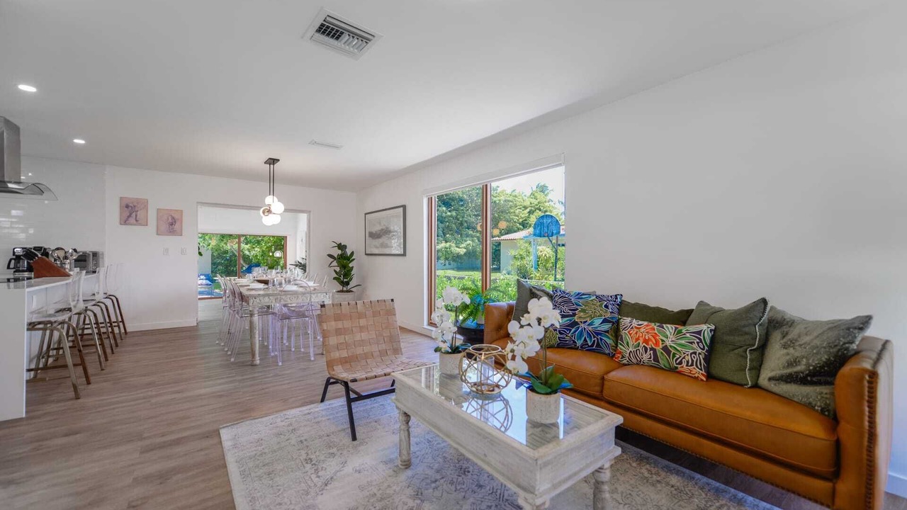Photo of Livingroom in Olympia Heights
