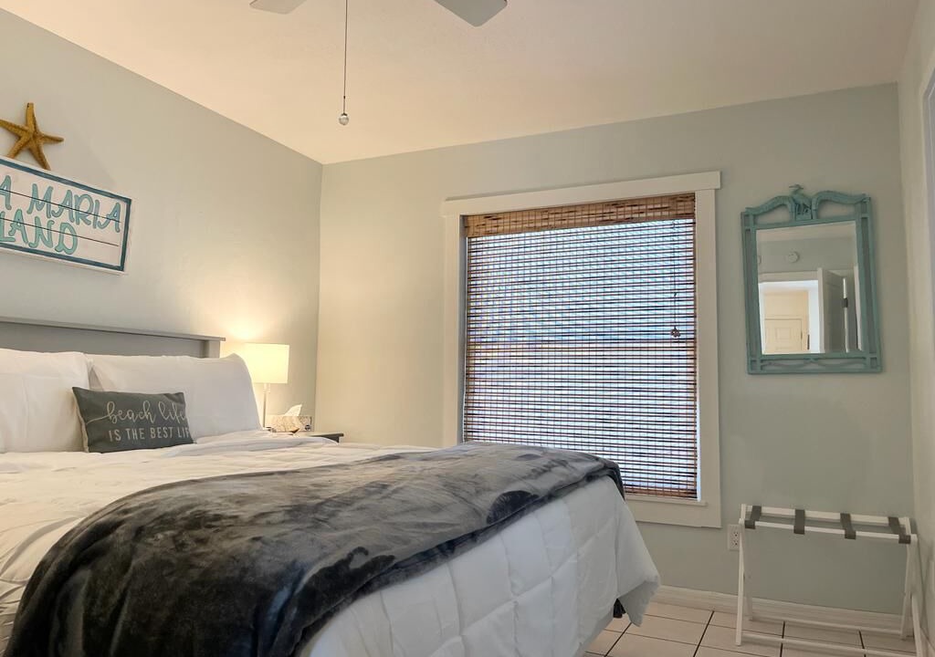 Photo of Bedroom in Bradenton Beach
