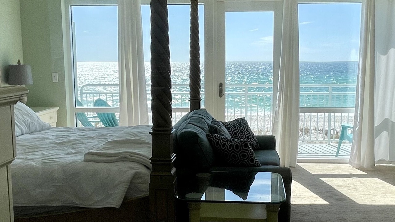 Photo of Patio Balcony in White Sands