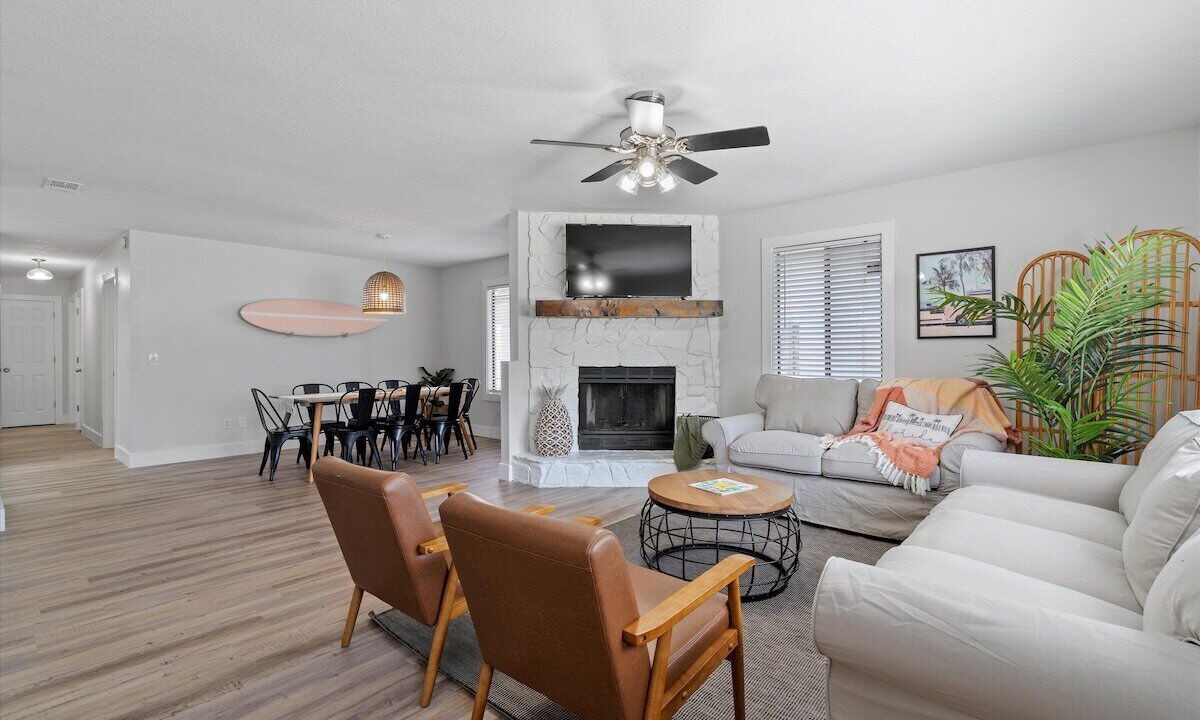 Photo of Livingroom in Jacksonville Beach