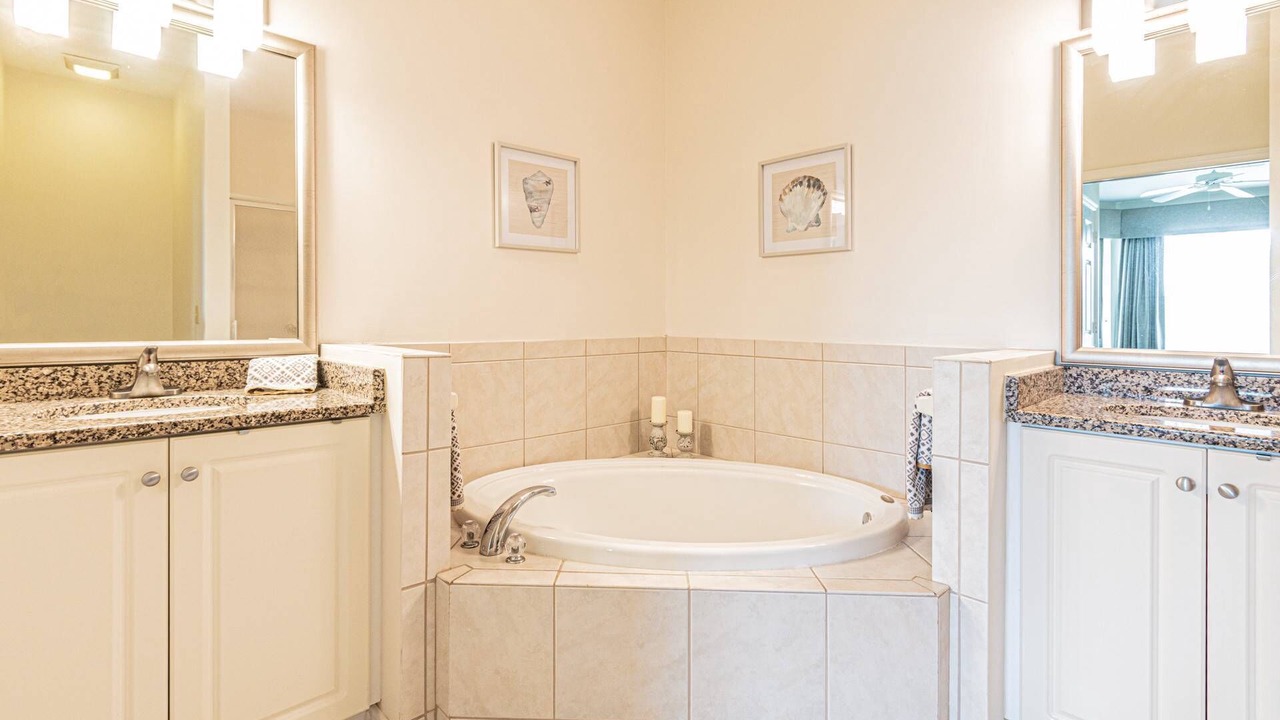 Photo of Bathroom in Naples