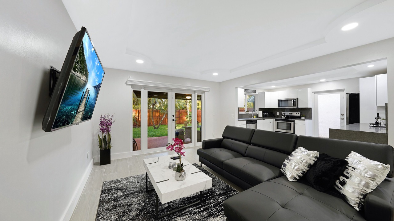 Photo of Bedroom in Ludlam