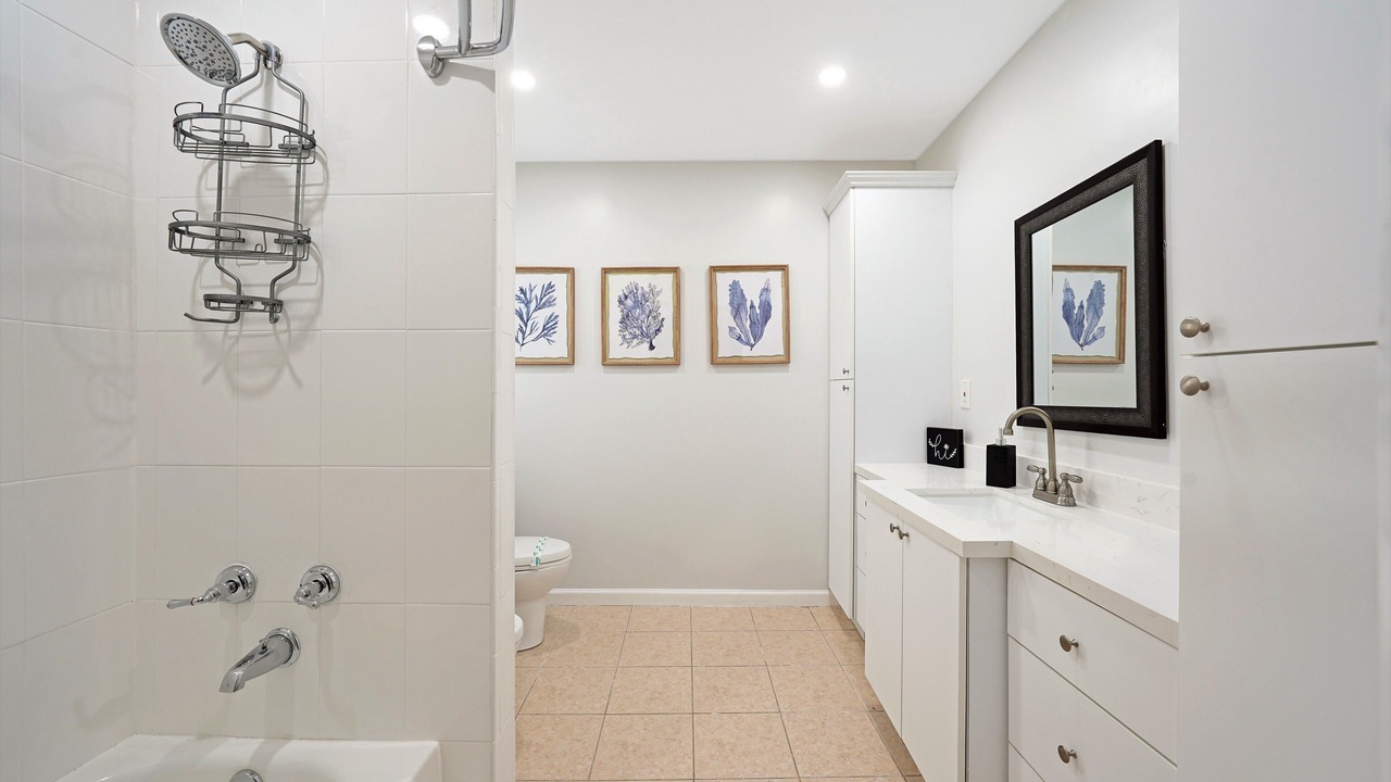 Photo of Bathroom in Ludlam