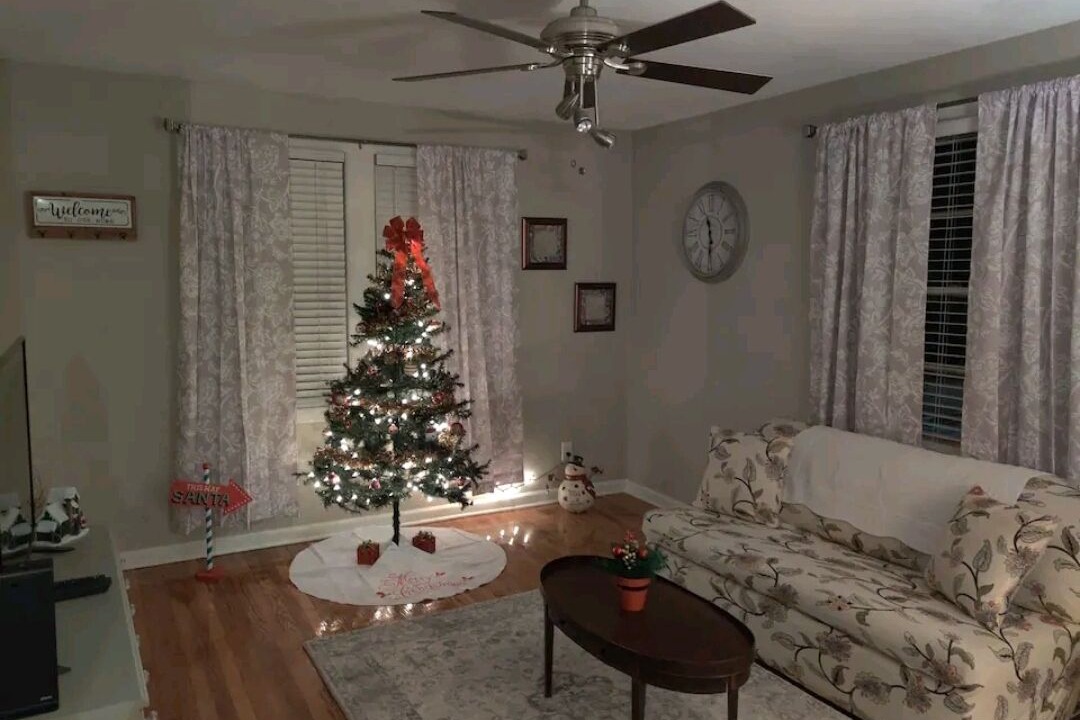 Photo of Livingroom in Five Points
