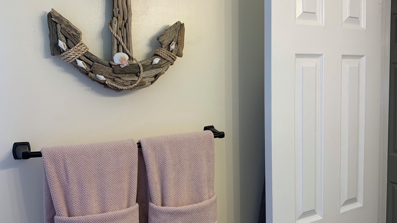 Photo of Bathroom in Jensen Beach