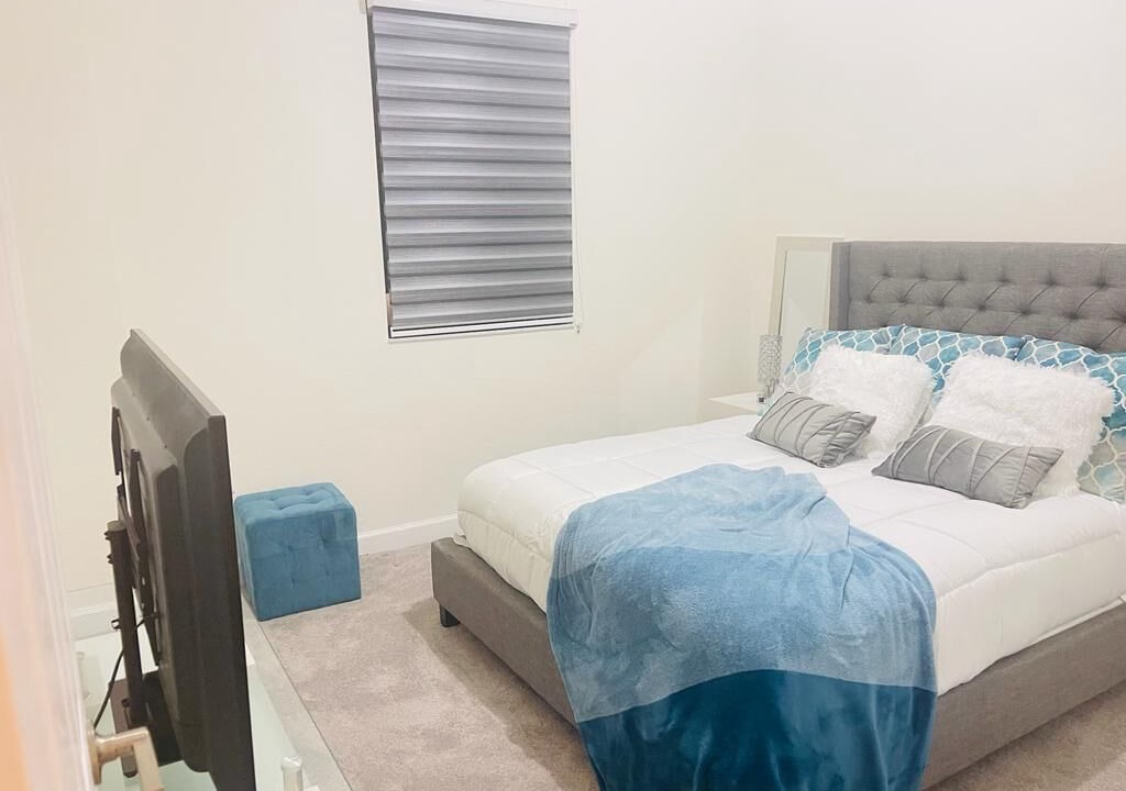 Photo of Bedroom in Miami Lakes