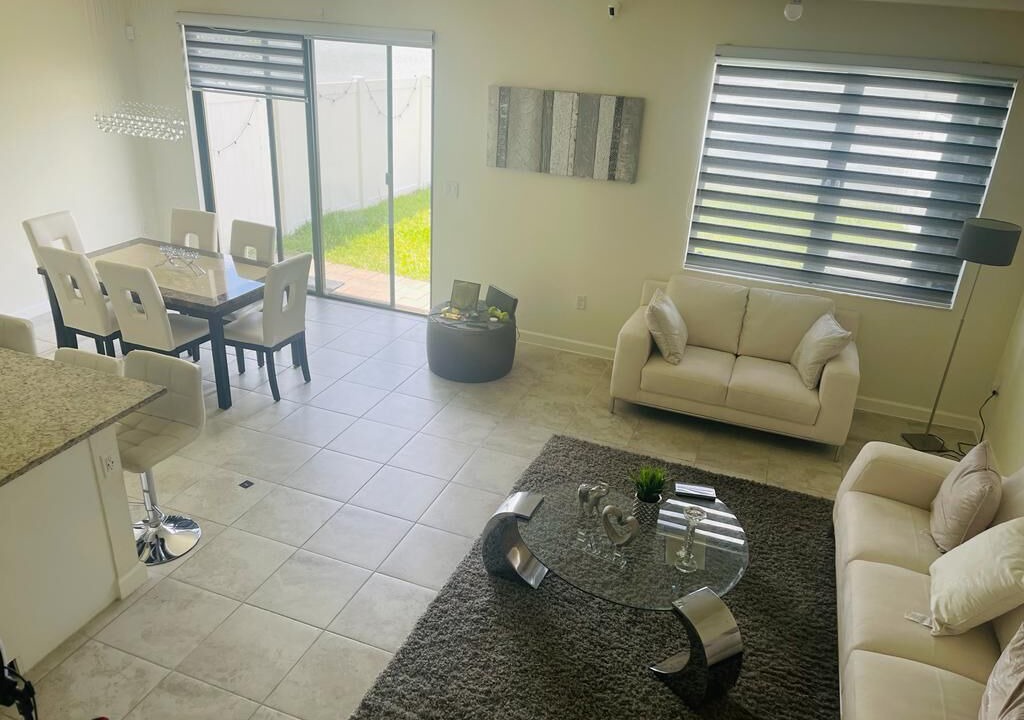 Photo of Livingroom in Miami Lakes
