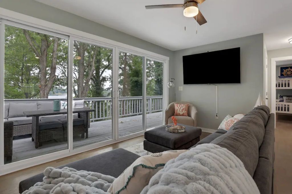 Photo of Livingroom in Gainesville