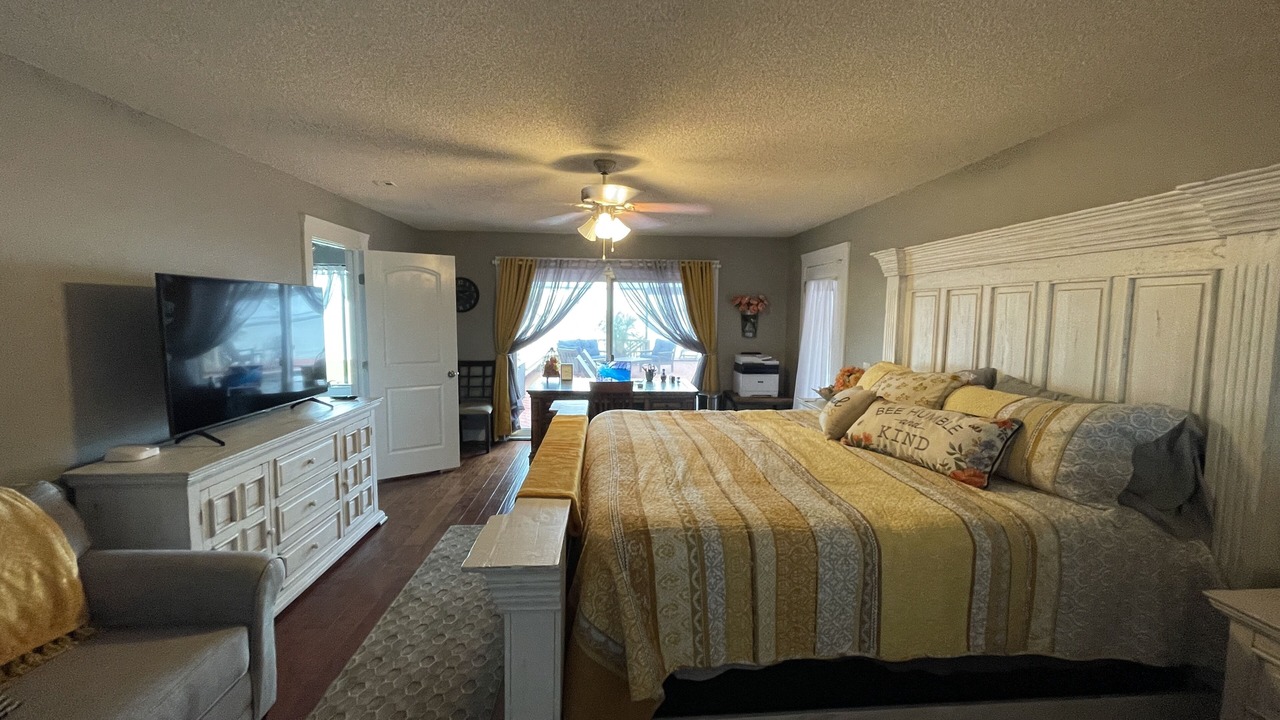 Photo of Bedroom in Magnolia Bluffs