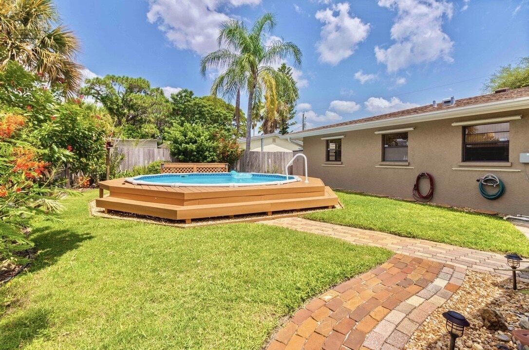 Photo of Outdoor in Bayshore Gardens