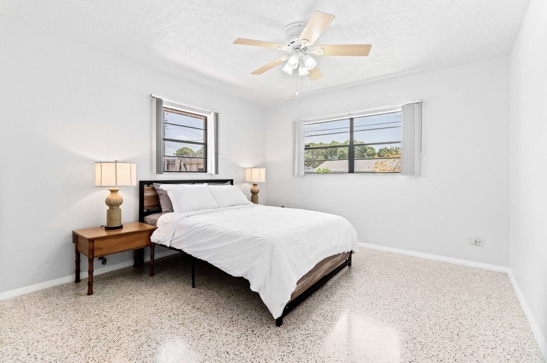 Photo of Bedroom in Bayshore Gardens