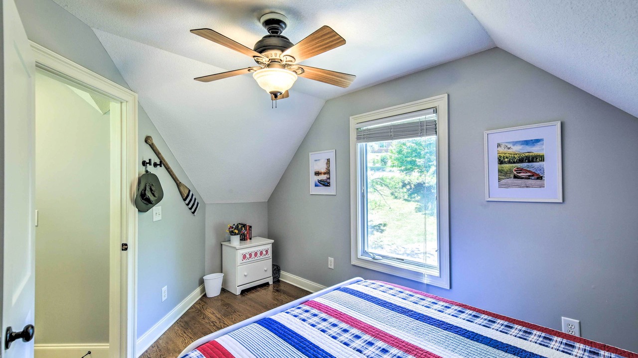Photo of Bedroom in Piney Flats