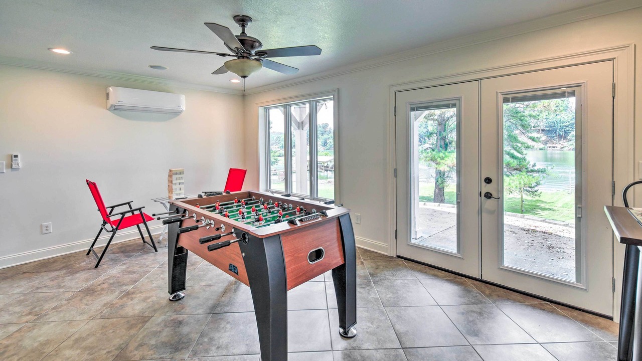 Photo of Bedroom in Piney Flats