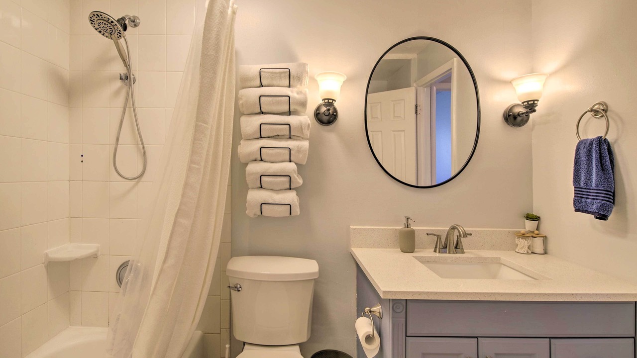 Photo of Bathroom in Golden Beach Estates