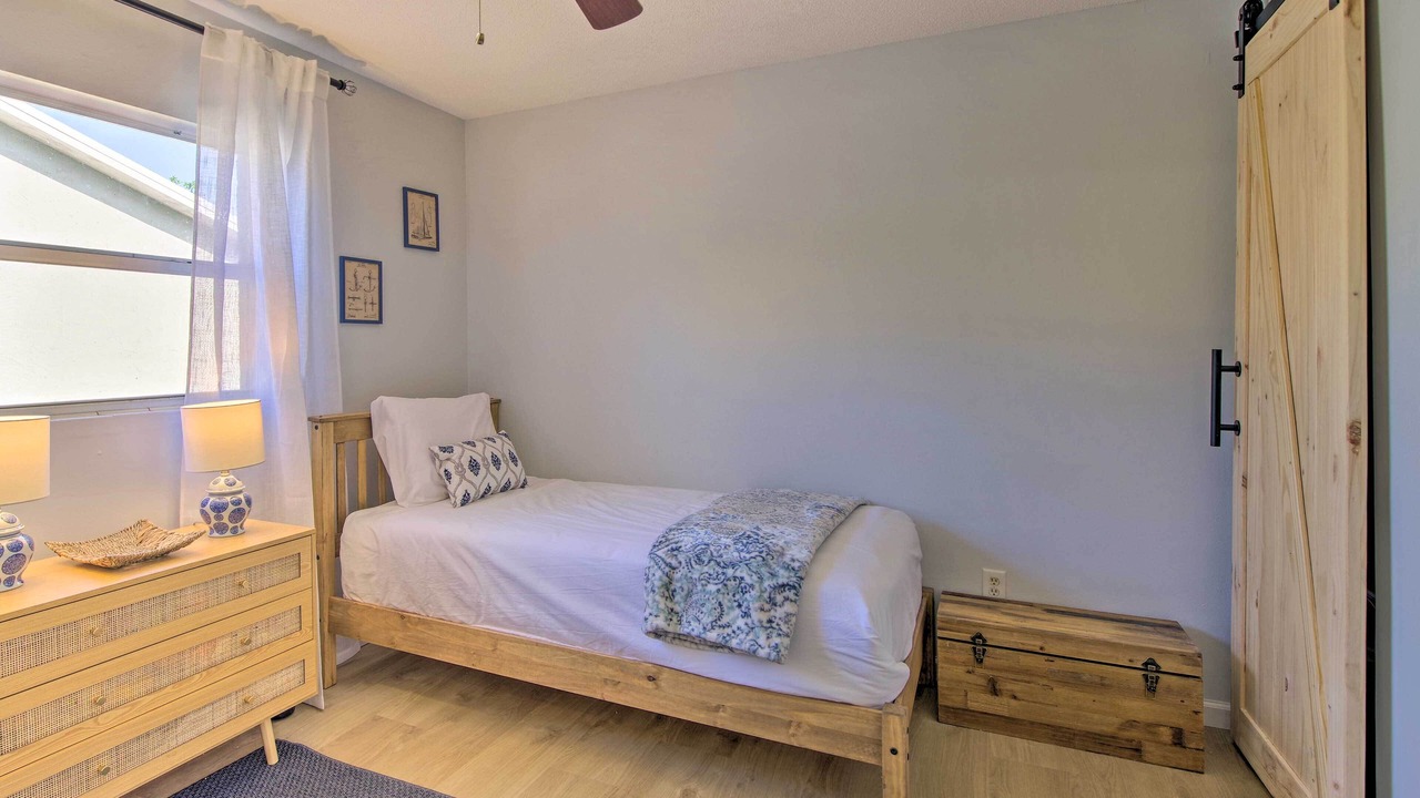 Photo of Bedroom in Golden Beach Estates