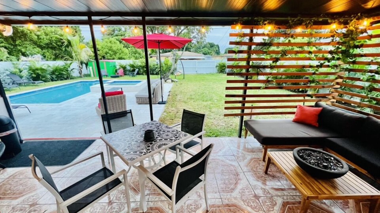 Photo of Outdoor in North Miami