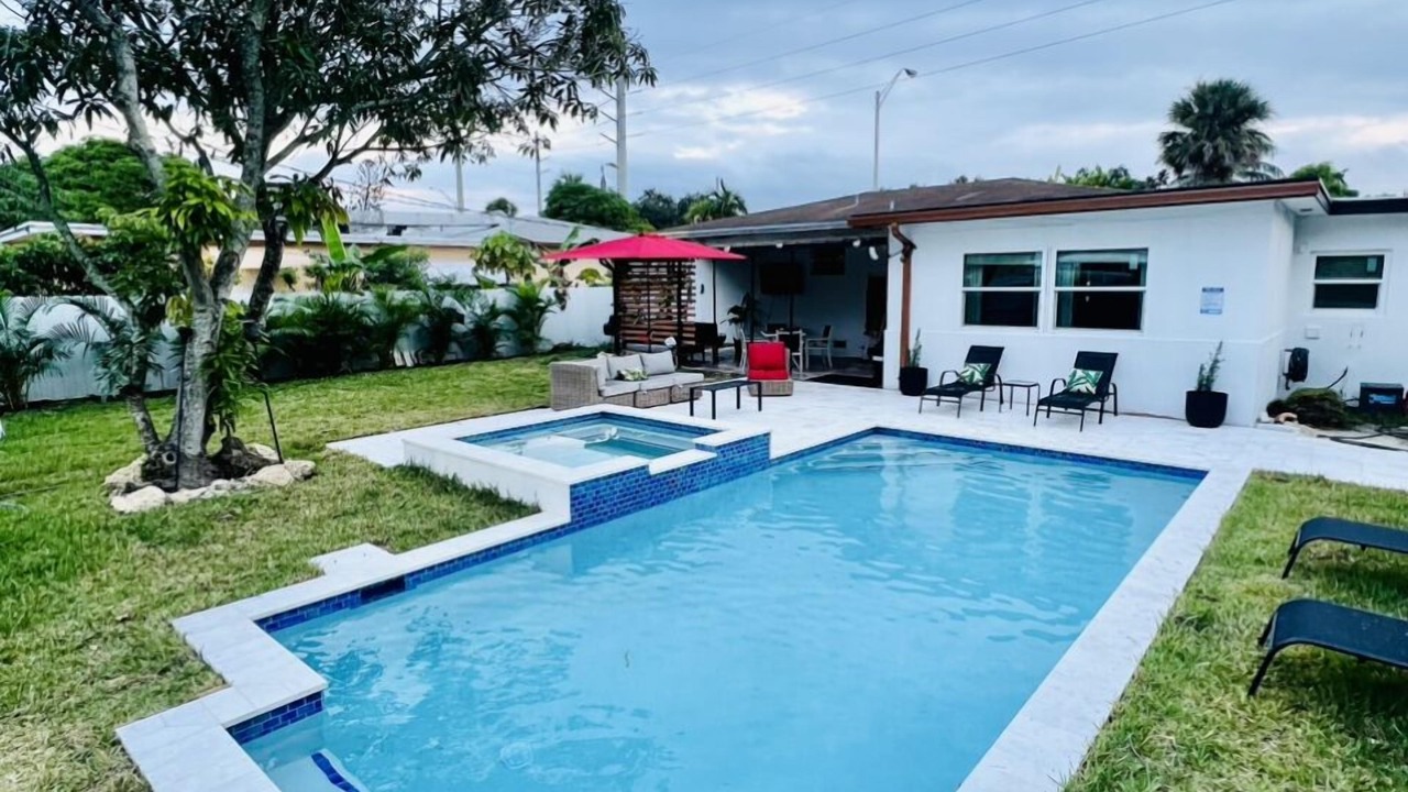 Photo of Outdoor in North Miami
