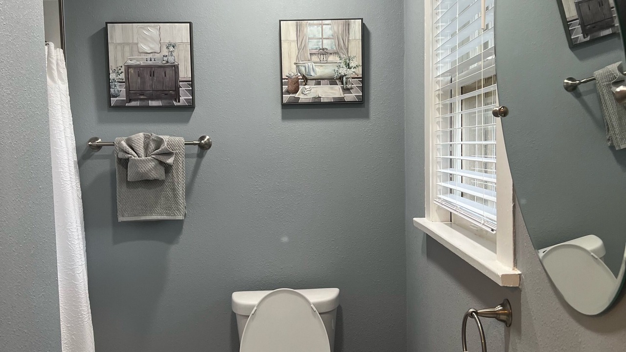Photo of Bathroom in Lakeshore South