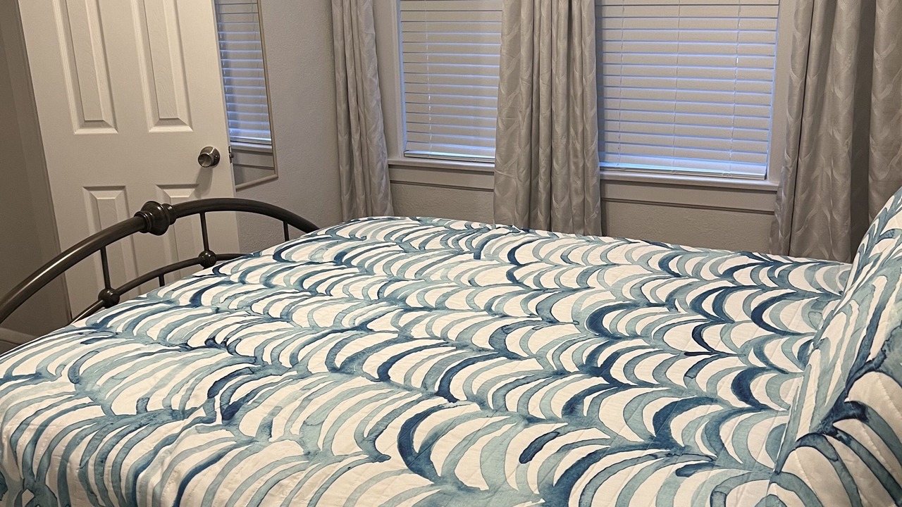 Photo of Bedroom in Lakeshore South