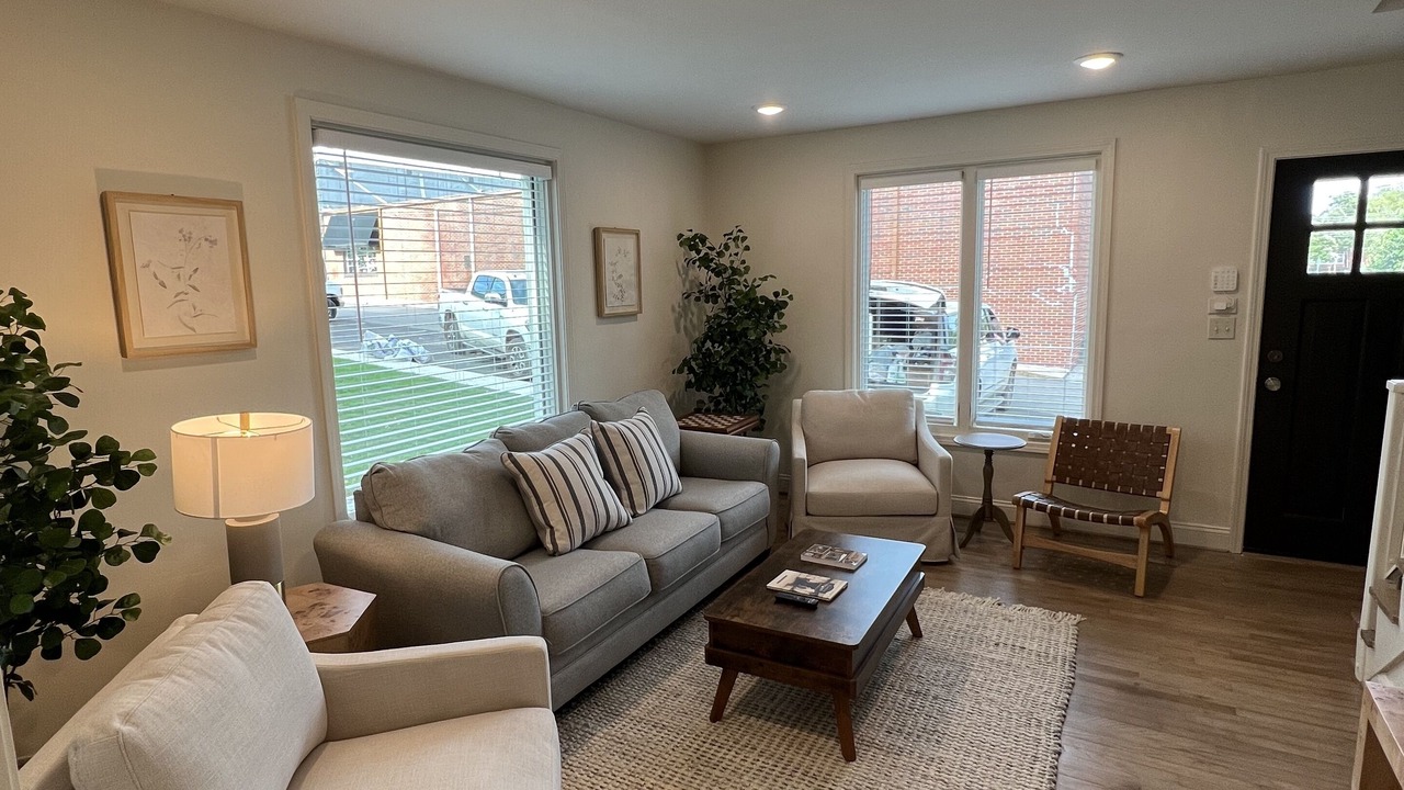 Photo of Livingroom in Homewood