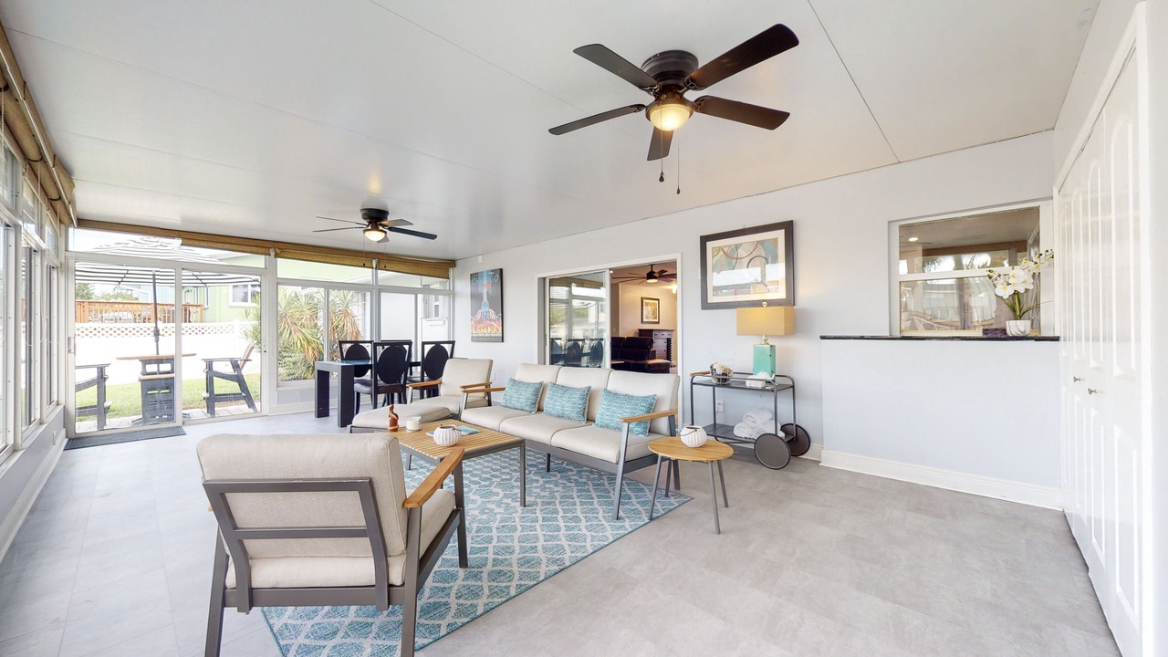 Photo of Livingroom in Bay Crest Park