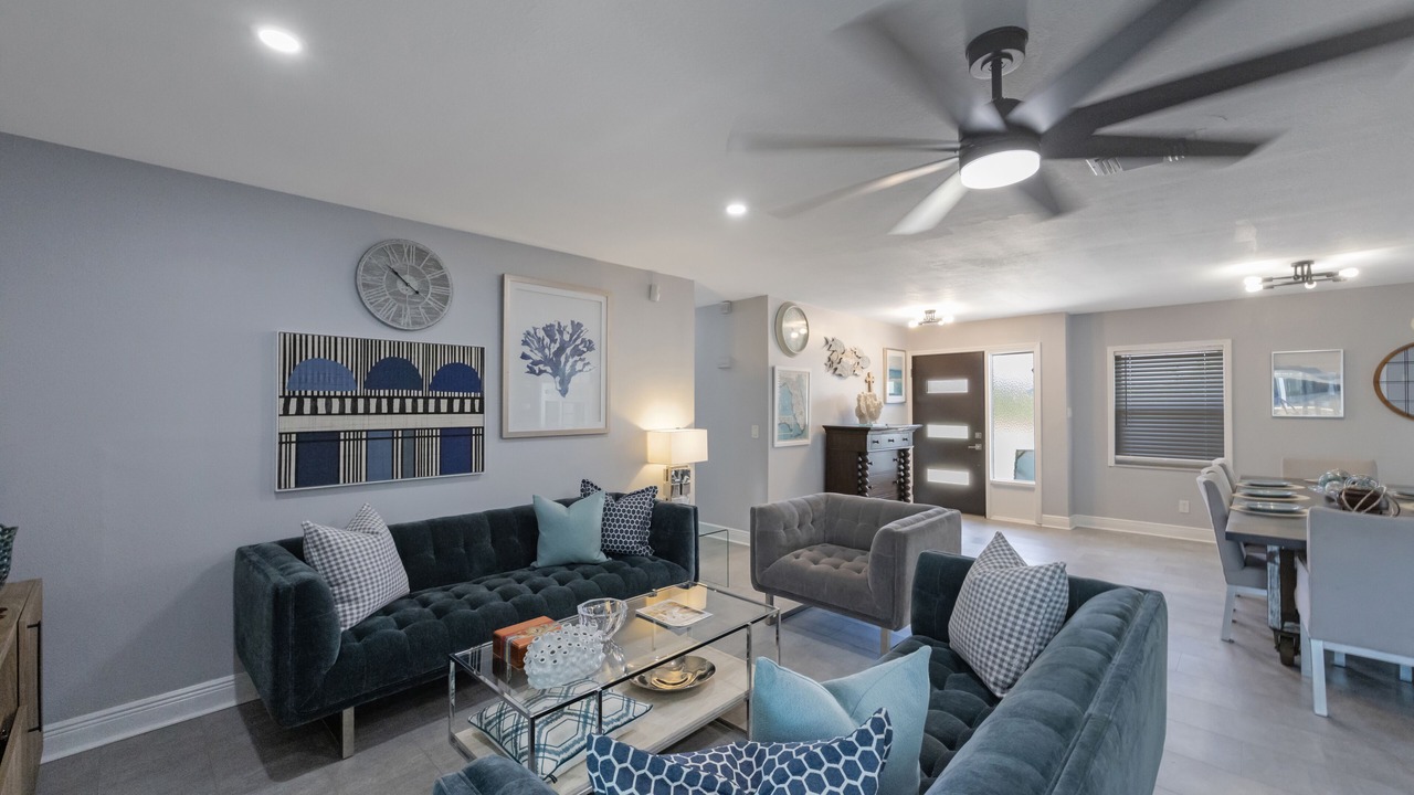 Photo of Livingroom in Bay Crest Park