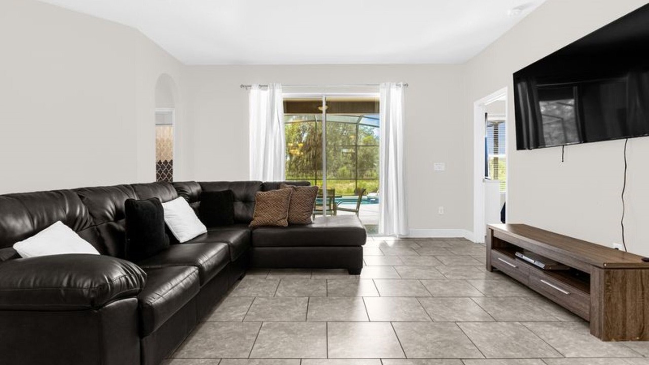 Photo of Livingroom in Sunridge Woods