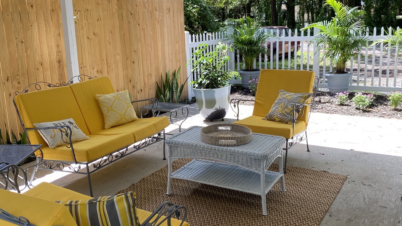 Photo of Patio Balcony in Pleasant Street