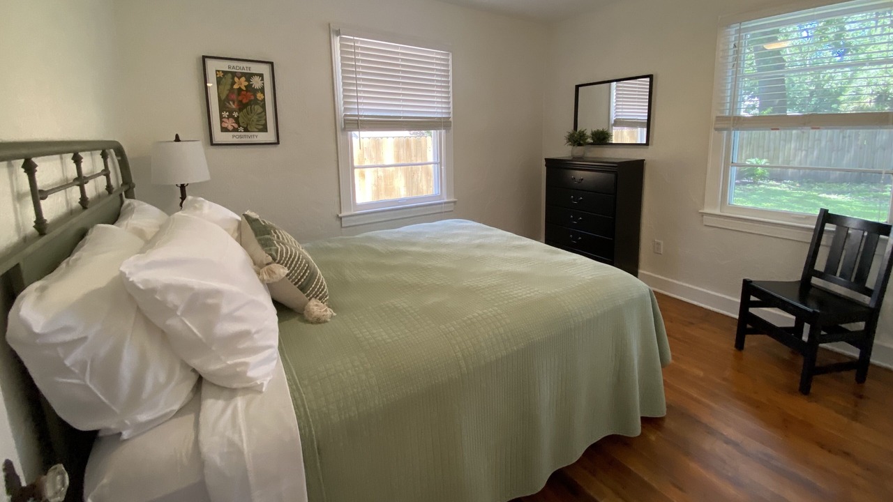Photo of Bedroom in Pleasant Street