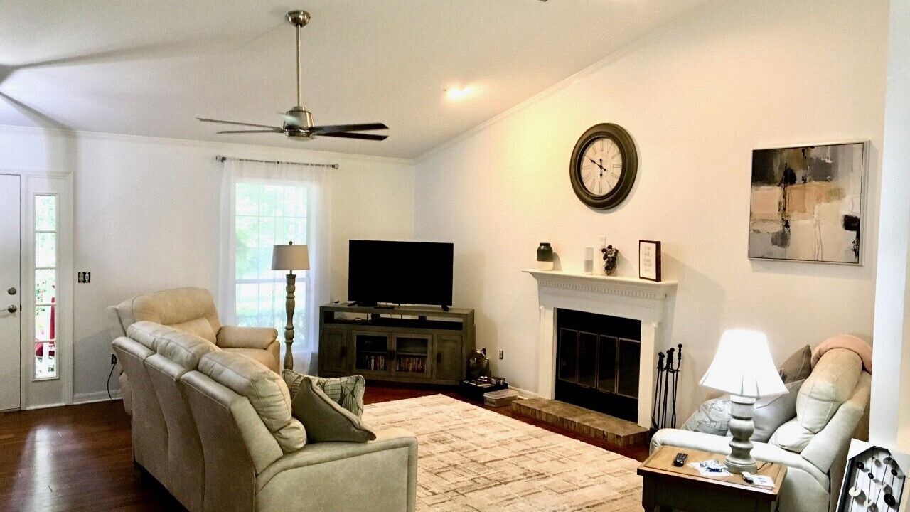 Photo of Livingroom in Live Oak