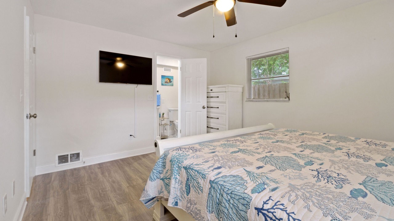 Photo of Bedroom in South Pinellas Community Council