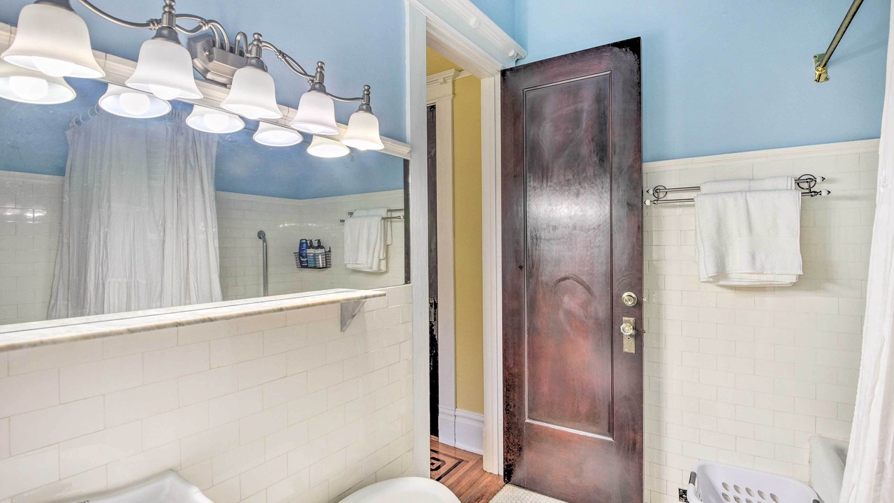Photo of Bathroom in Crescent City