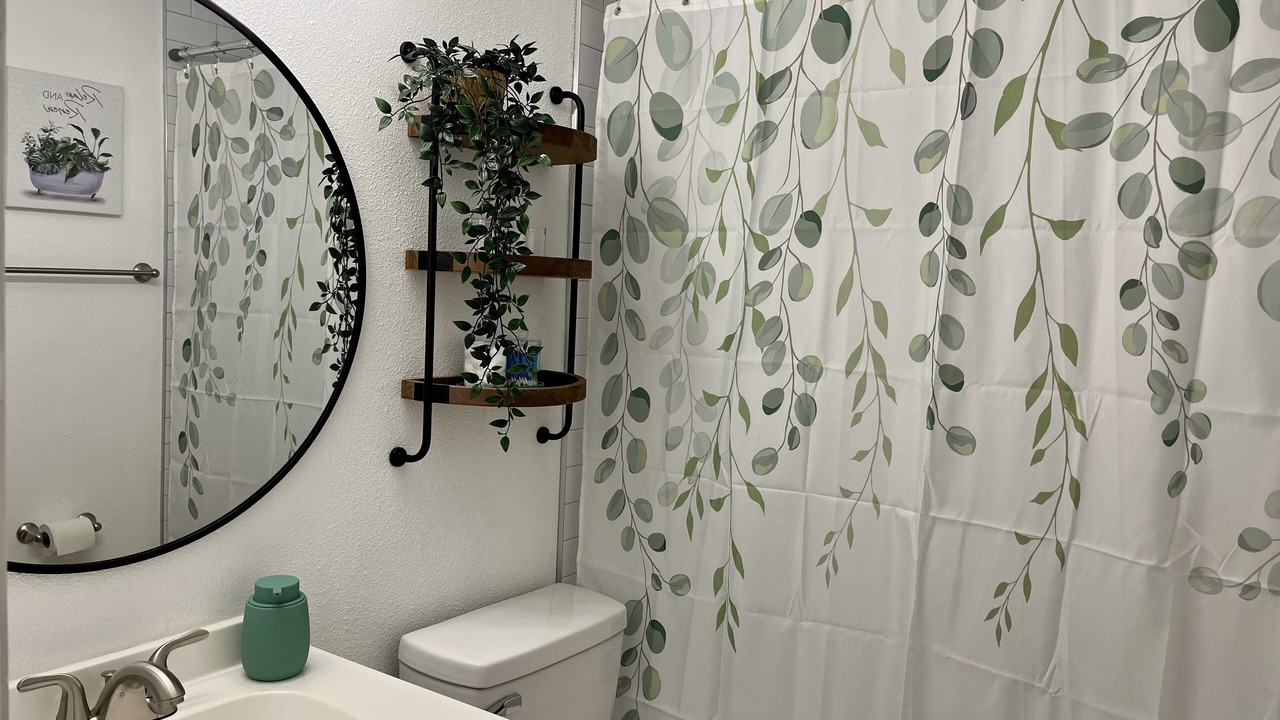 Photo of Bathroom in Land O' Lakes