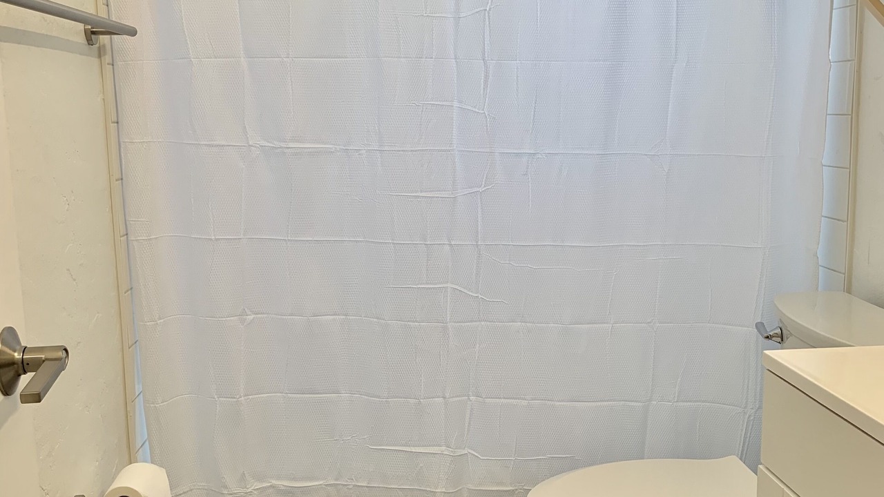 Photo of Bathroom in Bayshore Gardens