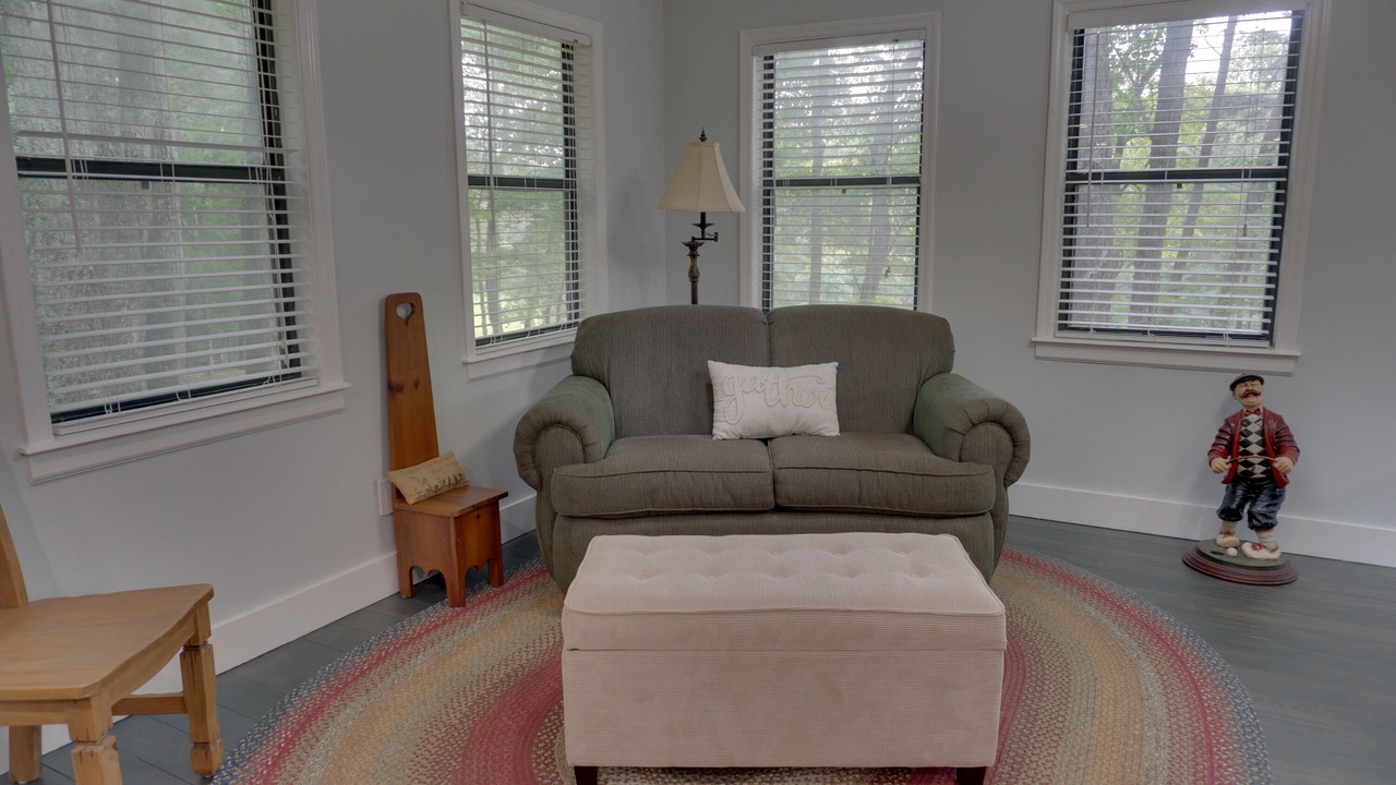 Photo of Livingroom in Tate