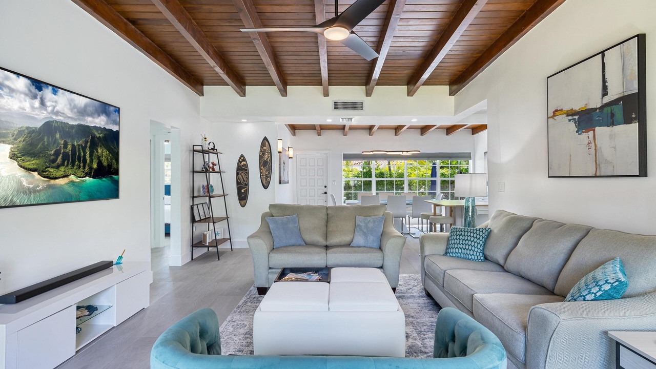 Photo of Livingroom in Surfside