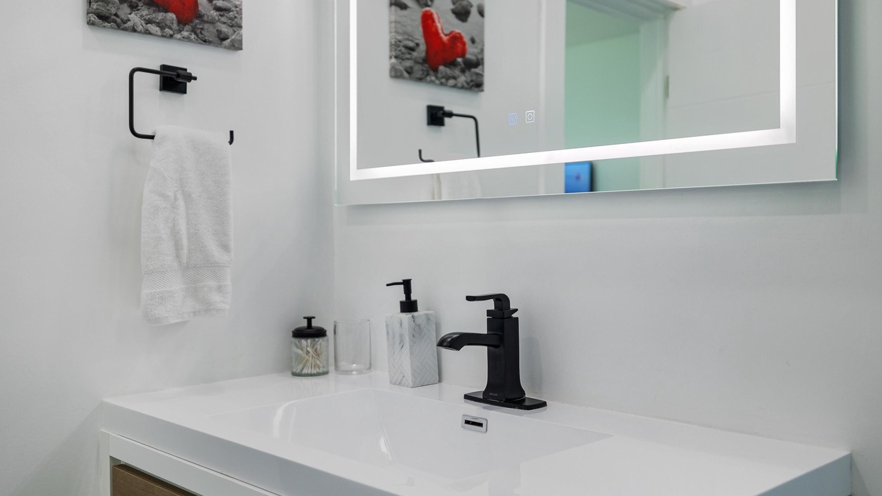 Photo of Bathroom in Surfside