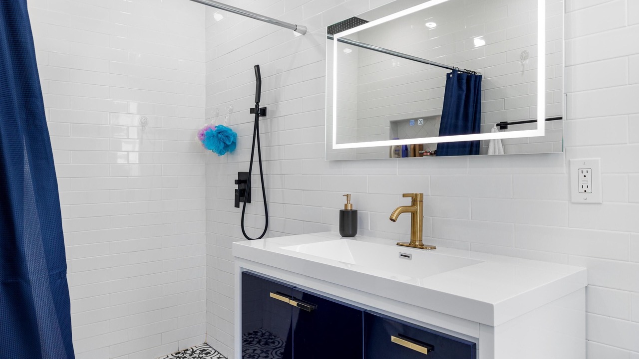 Photo of Bathroom in Surfside