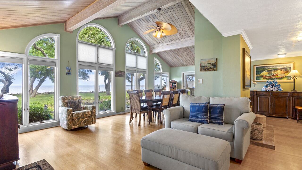Photo of Livingroom in Magnolia Bluffs