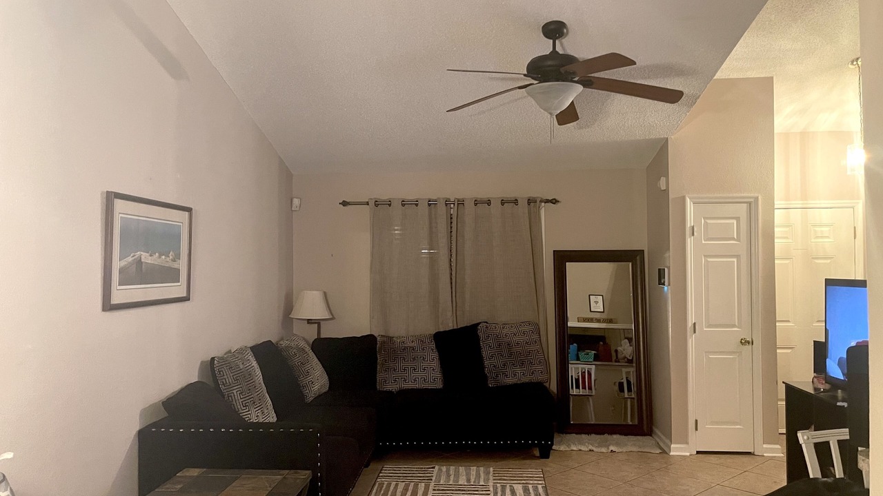 Photo of Livingroom in Tallahassee