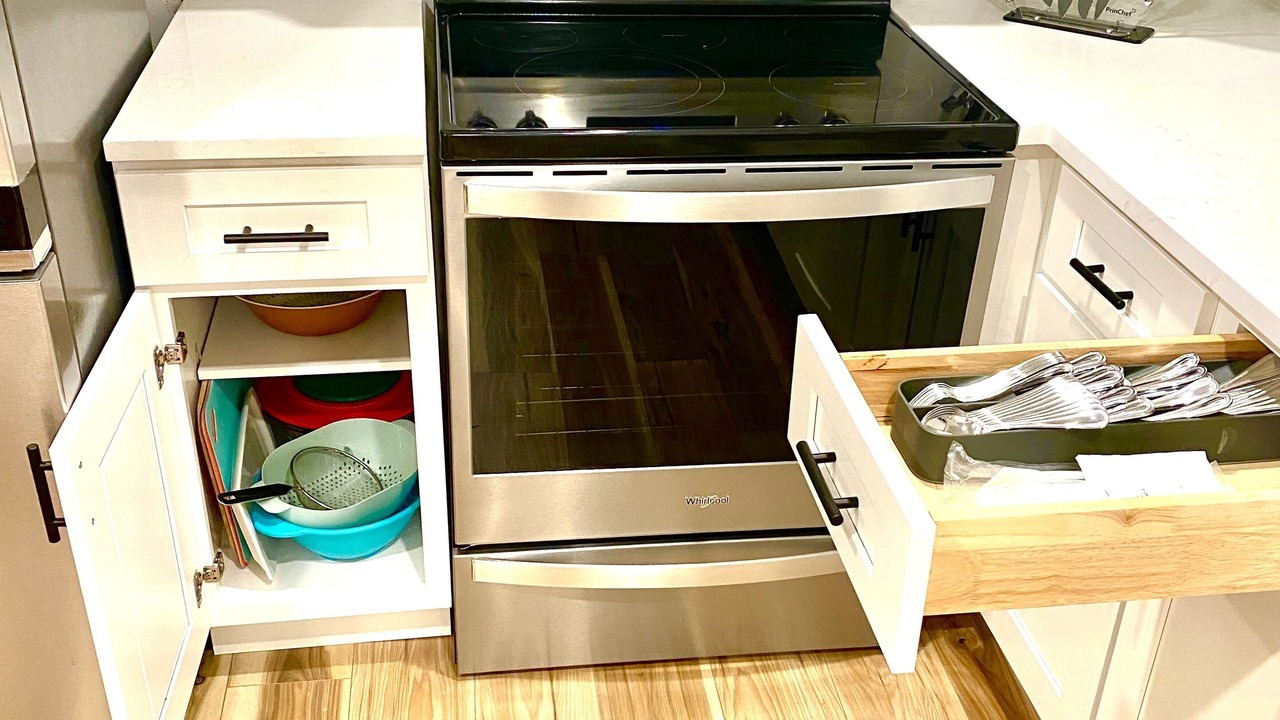 Photo of Kitchen in Bearss Plaza