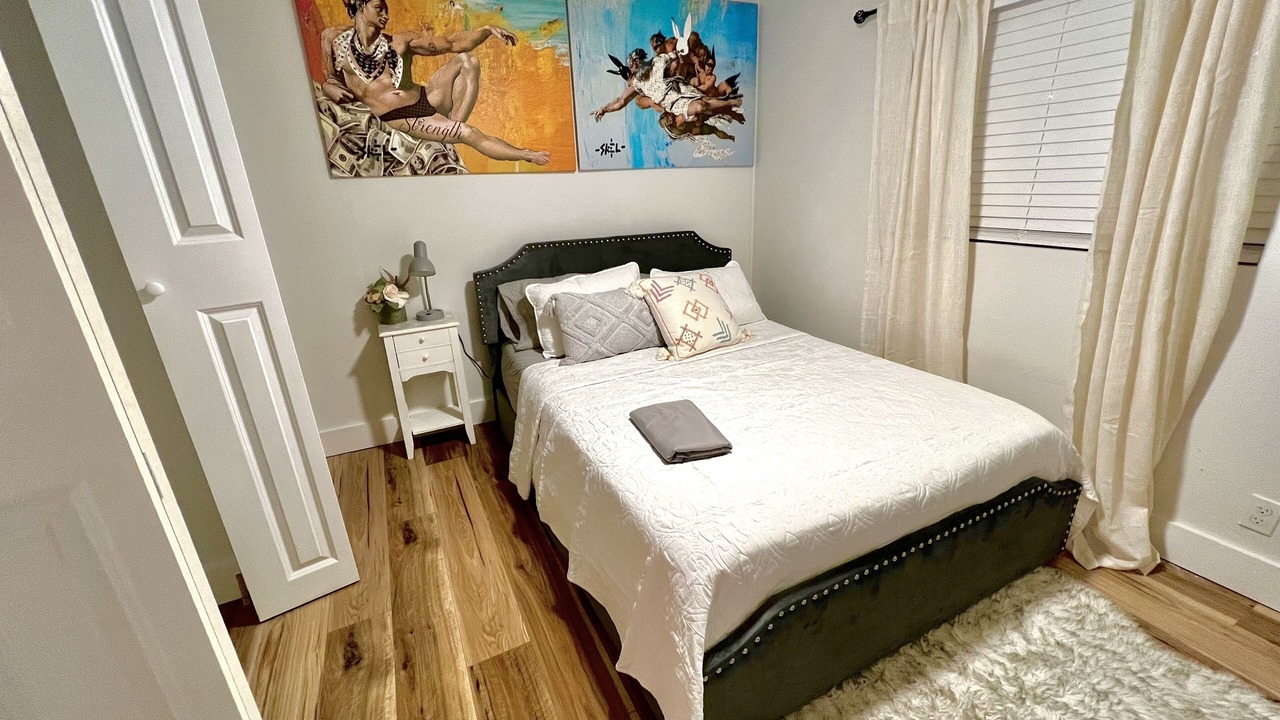Photo of Bedroom in Bearss Plaza