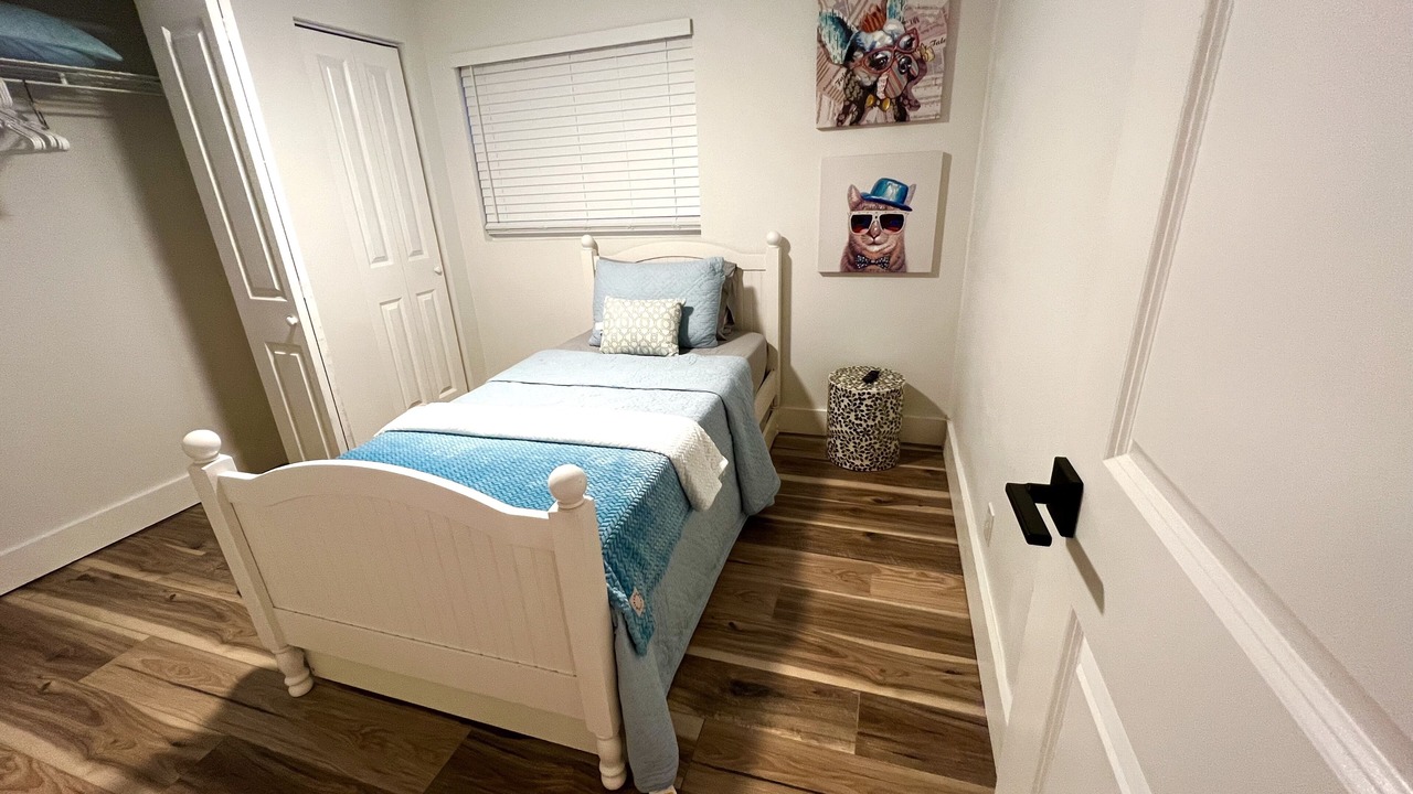 Photo of Bedroom in Bearss Plaza