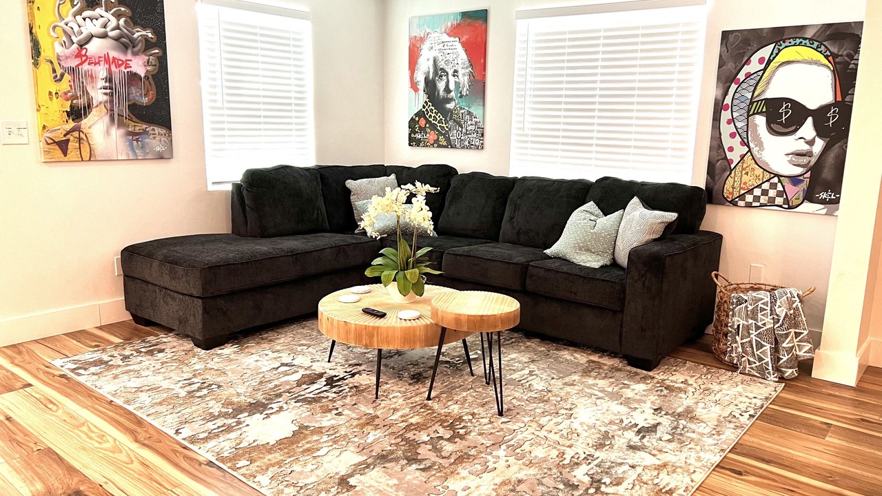 Photo of Livingroom in Bearss Plaza
